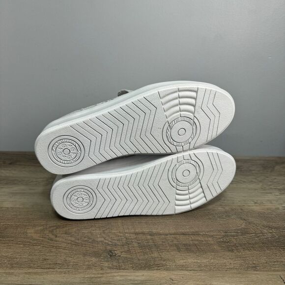 Fashion Girls Slip On Sneakers sz 4 Silver NEW #K-5 - Picture 8 of 8